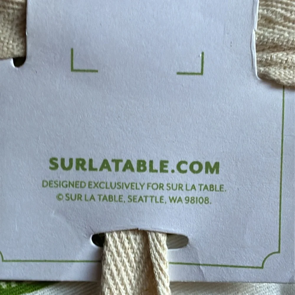 NWT Sur La Table Green Hydrangeas Set of 4 Napkins